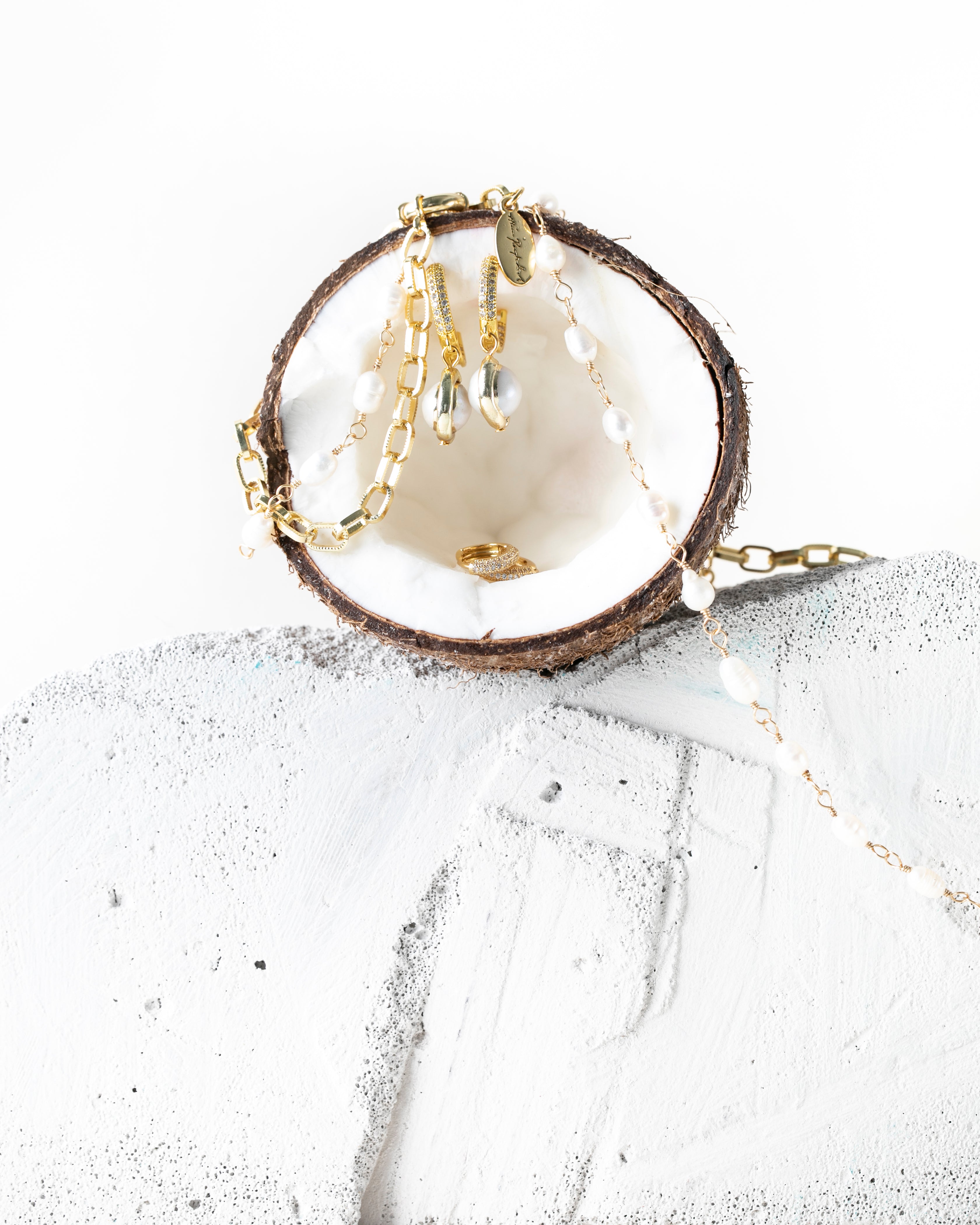 Freshwater Pearl Earrings