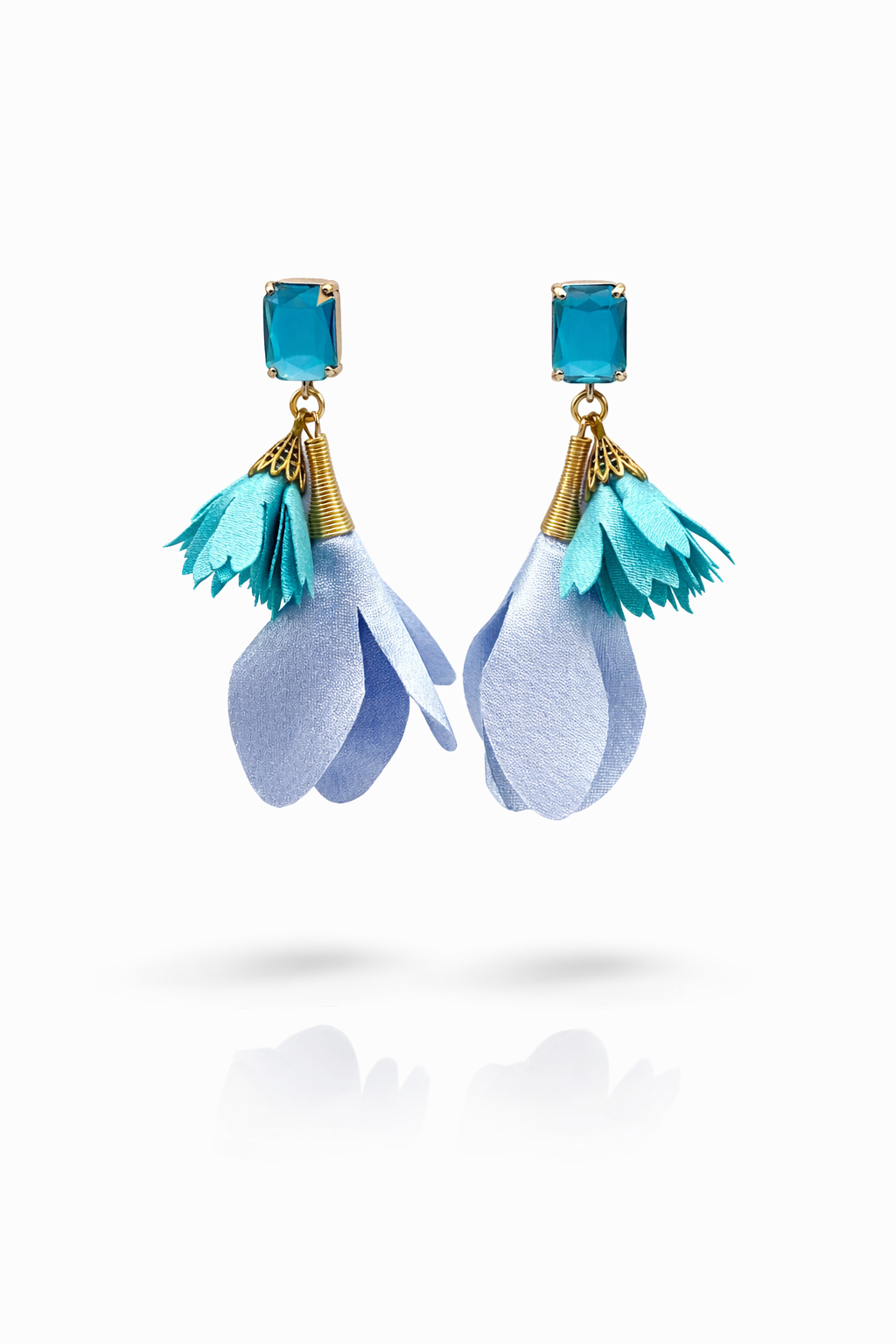 Sample: Blómalokkar Baby Blue og túrkis með túrkis stein