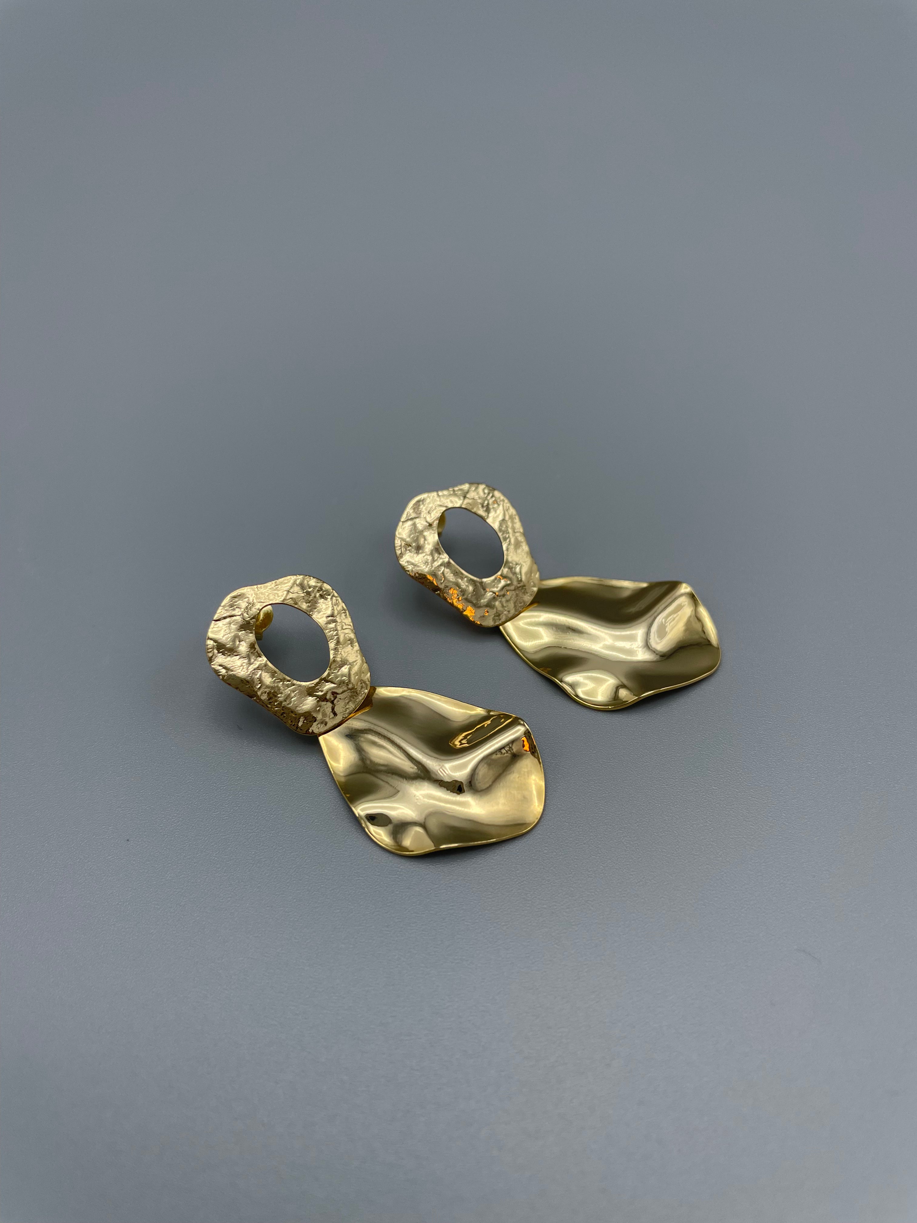 Sample: Brancusi Gold lokkar