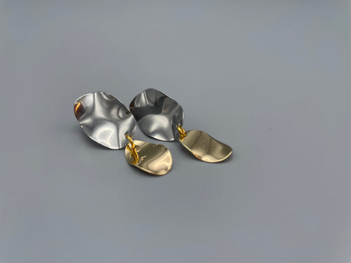 Sample: Twist Earrings