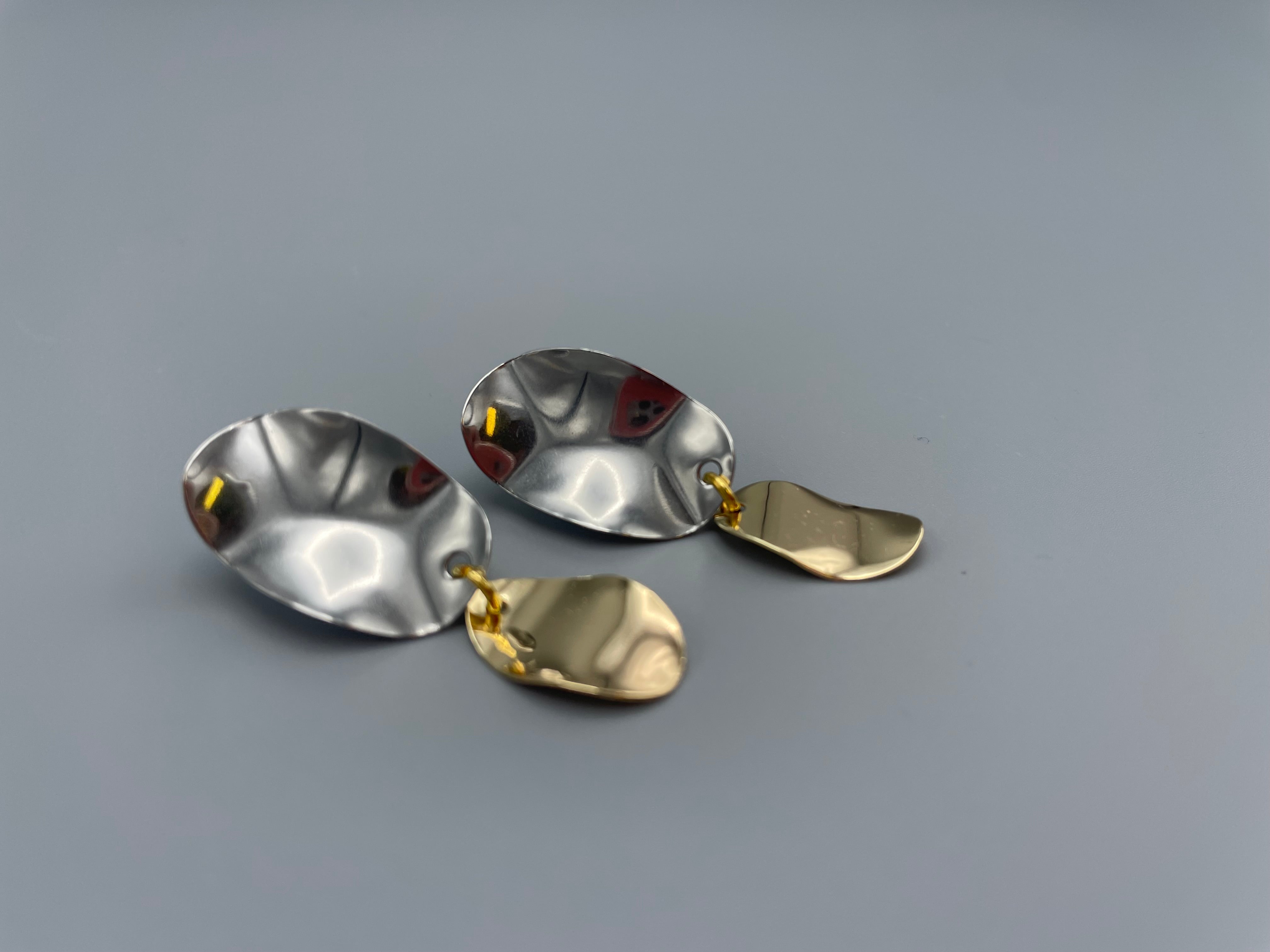 Sample: Twist Earrings