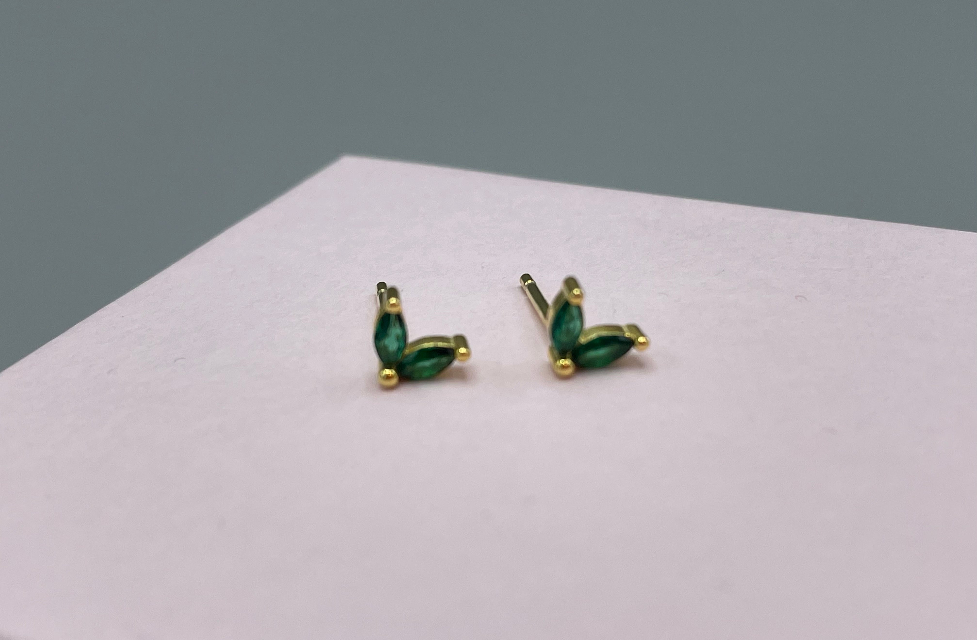 Sample: Stud Zircon Hearts (Nokkrir litir)