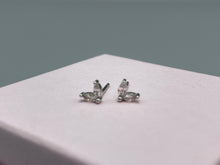 Sample: Stud Zircon Hearts (Nokkrir litir)