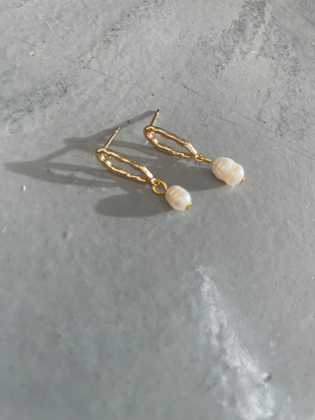 Sample, Art Pearls Earrings